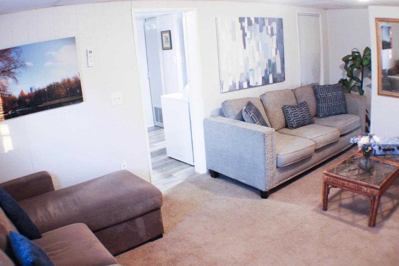 California Ave - 2 Bedroom - Home Away From Home! Pittsburgh Exteriér fotografie
