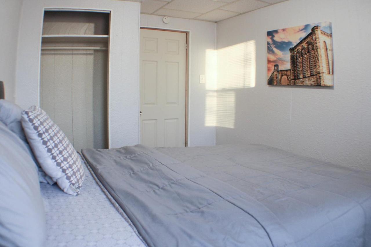 California Ave - 2 Bedroom - Home Away From Home! Pittsburgh Exteriér fotografie